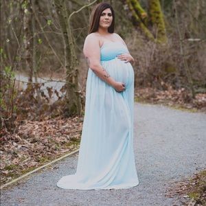4 Maternity gowns